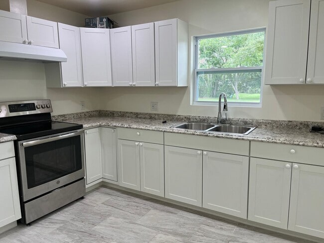 236 NW Pitts Glen in Lake City, FL - Building Photo - Building Photo