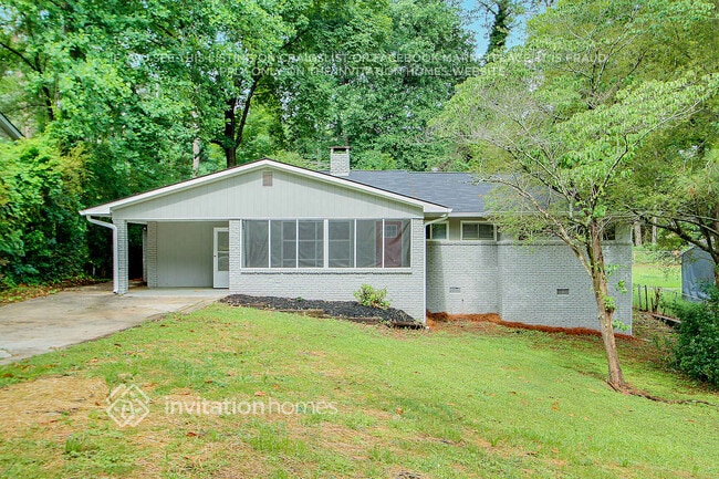 1921 Cindy Dr in Decatur, GA - Foto de edificio - Building Photo