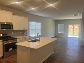 34 Fernhill Ln in Fountain Inn, SC - Building Photo - Building Photo