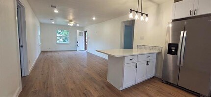 2814 Housley Dr in Dallas, TX - Building Photo - Building Photo