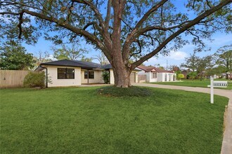 2606 Parana Dr in Houston, TX - Building Photo - Building Photo