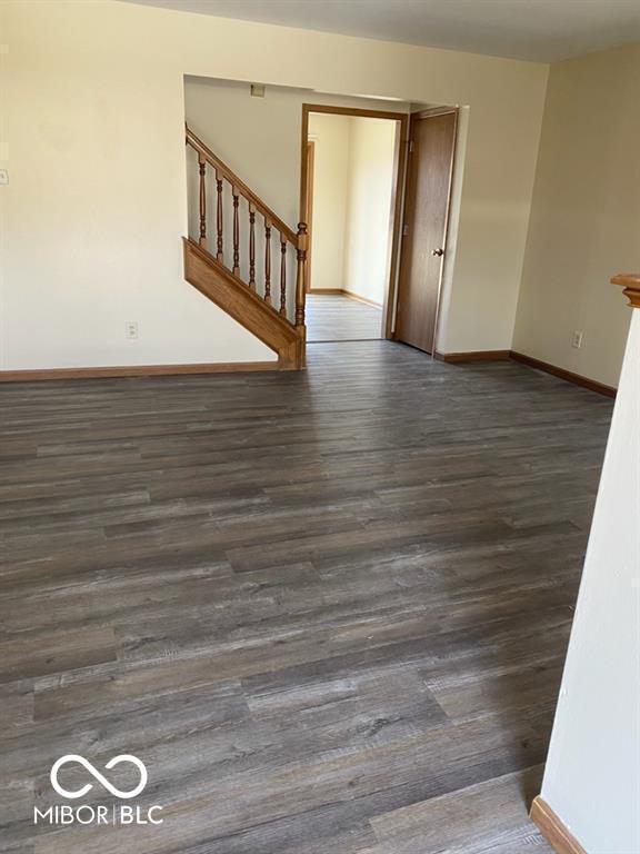 1120 Timber Creek Ln in Greenwood, IN - Foto de edificio - Building Photo