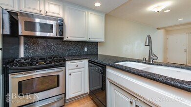 5249 Colodny Dr in Agoura Hills, CA - Building Photo - Building Photo