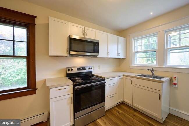 53 W Knowlton Rd in Media, PA - Building Photo - Building Photo