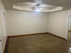 1381 US-190, Unit #E in Hammond, LA - Building Photo