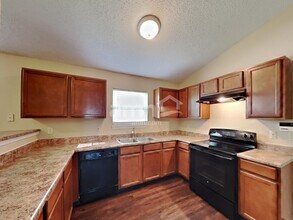 358 Bent Stream Ln in Brownsburg, IN - Foto de edificio - Building Photo