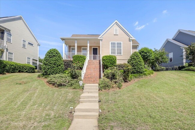 property at 3033 Dickinson Dr