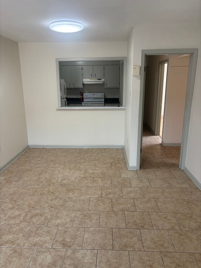 837 N 6th St, Unit 6