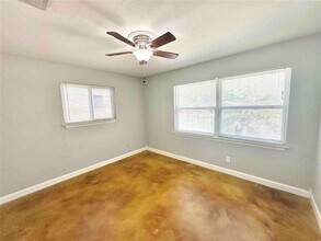 1906 Fairlawn Ln in Austin, TX - Building Photo - Building Photo
