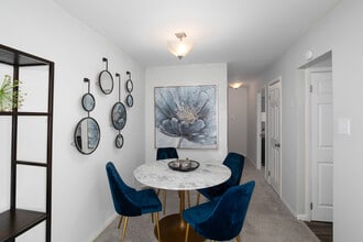 Wellington Woods in Morrisville, PA - Foto de edificio - Interior Photo