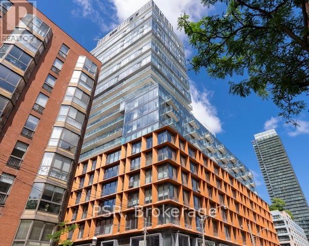 60 Colborne St in Toronto, ON - Building Photo