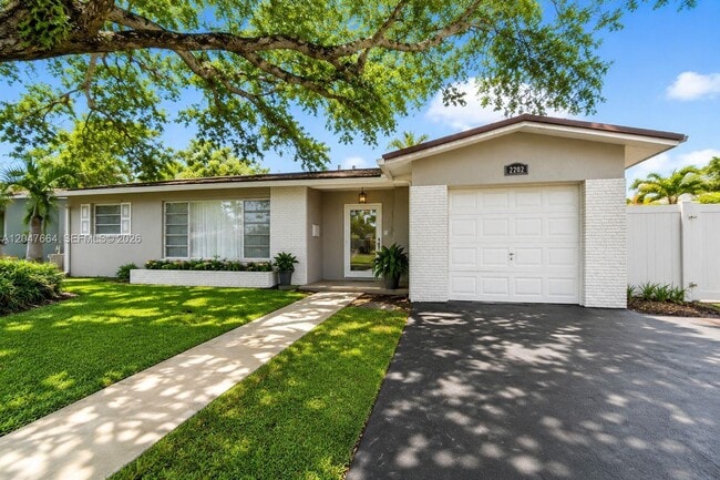 property at 2202 N 42nd Ave