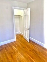 385 Pleasant St, Unit 1 in Worcester, MA - Foto de edificio - Building Photo