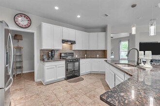 4330 Lake Cypress Cir in Houston, TX - Building Photo - Building Photo
