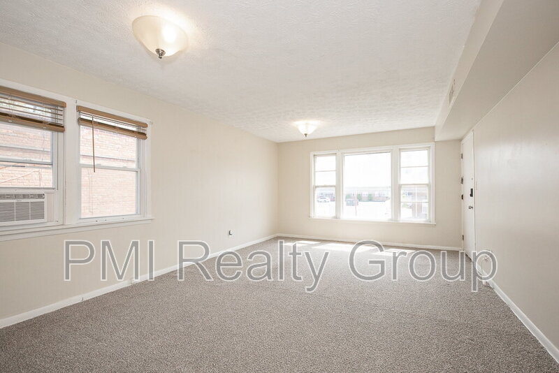1520 Coventry Rd in East Cleveland, OH - Building Photo