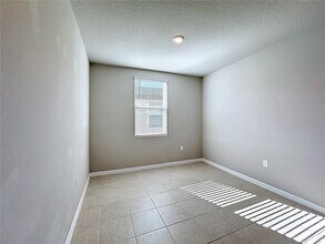 5251 Meredrew Ln in St. Cloud, FL - Building Photo - Building Photo