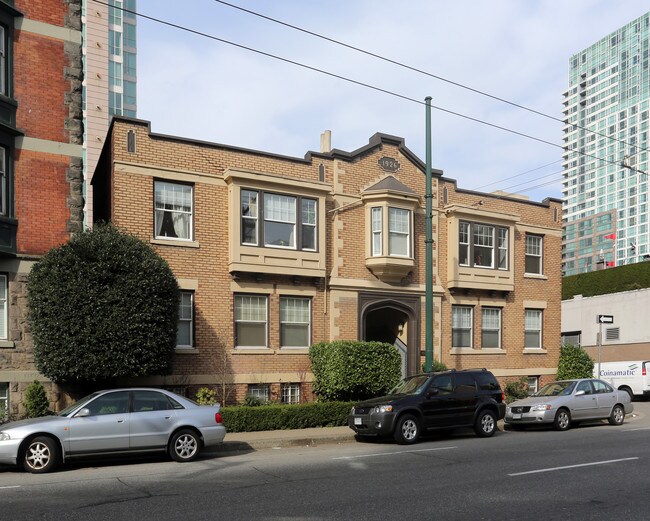 Cameron House in Vancouver, BC - Building Photo - Building Photo