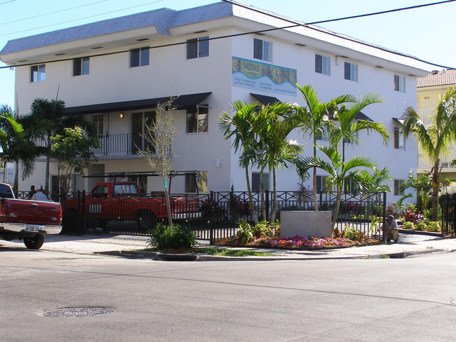 Riverside Vistas Condo in Miami, FL - Building Photo - Building Photo