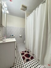 72 Egmont St, Unit 5 in Brookline, MA - Building Photo - Building Photo