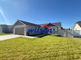 2004 S 62nd Ave. in Yakima, WA - Building Photo