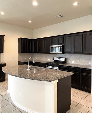 1700 Emma Pearl Ln in Little Elm, TX - Building Photo - Building Photo