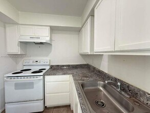 5436 Tenth Ave in Ft. Myers, FL - Building Photo - Building Photo