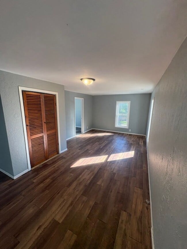 103 N 10th St in Pekin, IL - Building Photo - Building Photo