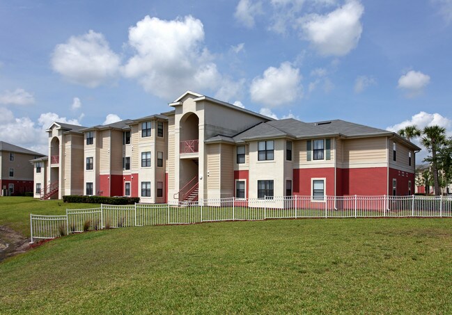 Pinnacle Cove in Orlando, FL - Building Photo - Building Photo