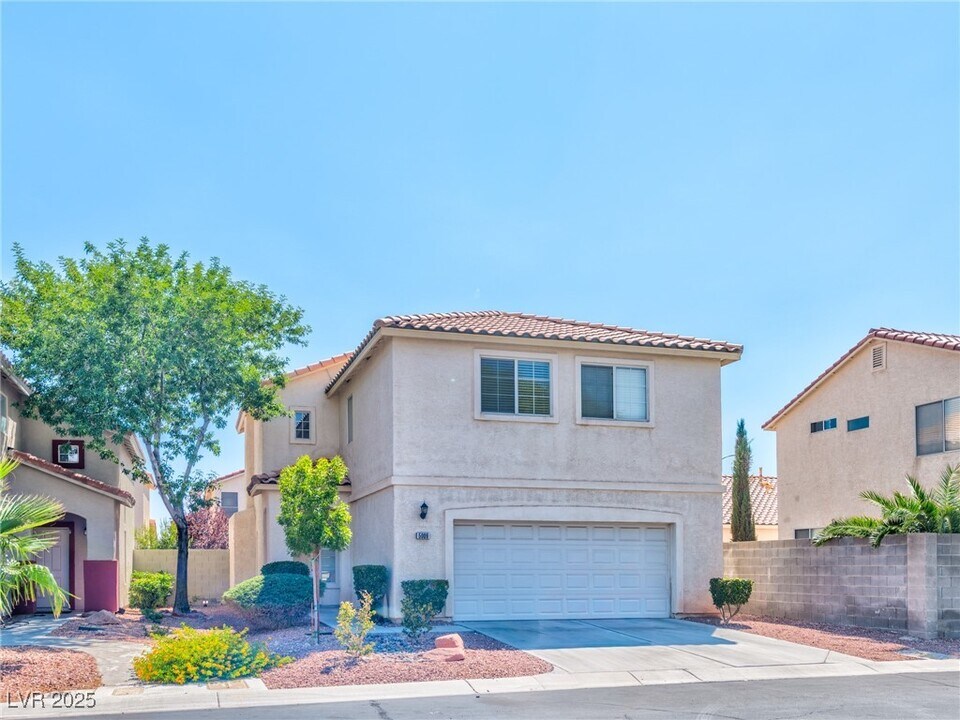 5009 Ocean Springs Ave in Las Vegas, NV - Building Photo
