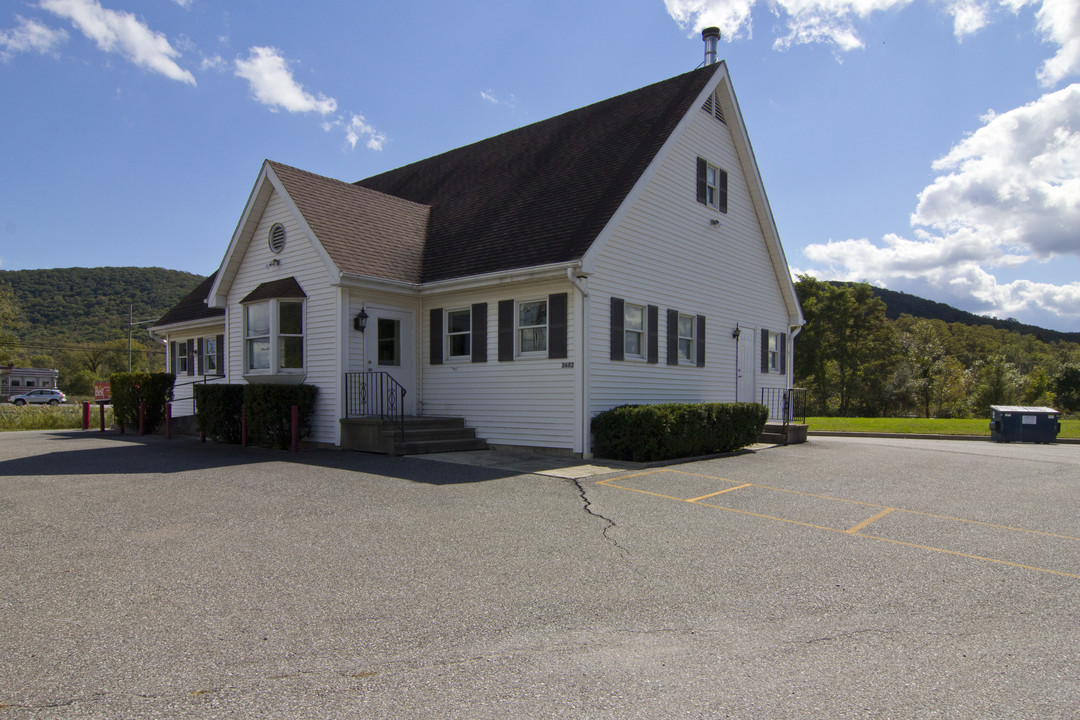 3682 Pleasant Ridge Rd in Wingdale, NY - Foto de edificio