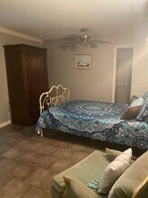 2115 Avenue L, Unit Downstairs in Bay City, TX - Building Photo - Building Photo