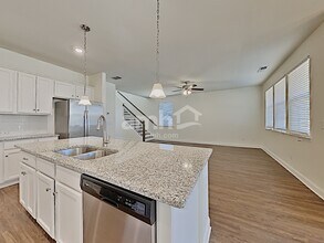 214 Lake Vista Dr in Loganville, GA - Building Photo - Building Photo