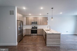 1527 N Franklin St in Philadelphia, PA - Building Photo - Building Photo