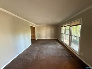 723 Versailles Dr SE in Huntsville, AL - Building Photo - Building Photo