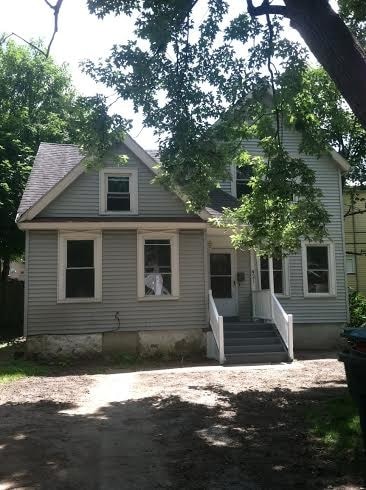 42 1/2 Alexander St, Unit 1