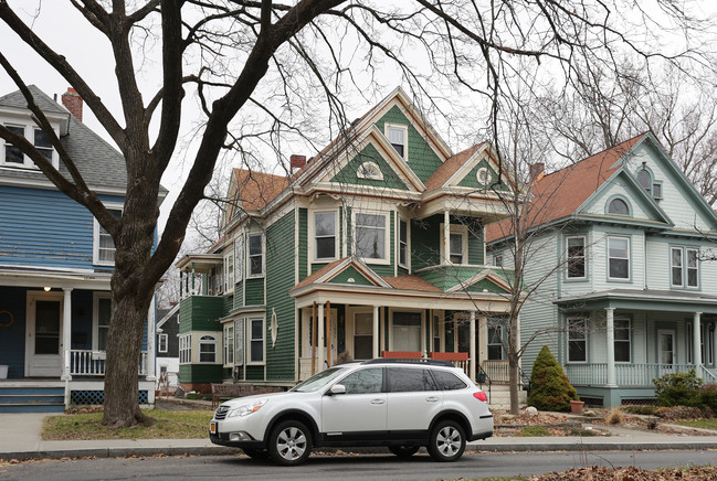 1021-1023 Parkwood Blvd in Schenectady, NY - Building Photo - Building Photo