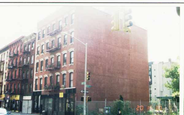 190-192 Avenue B in New York, NY - Building Photo