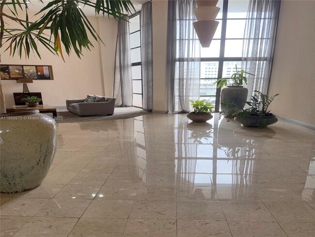 property at 400 Leslie Dr