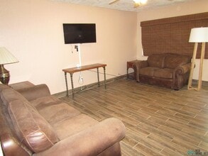 904 S 10th St in Artesia, NM - Building Photo - Building Photo