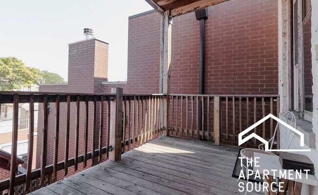 1825 N Bissell St, Unit 3 in Chicago, IL - Building Photo - Building Photo