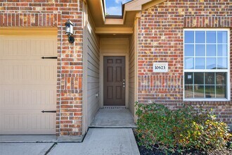 10623 Lost aples Dr in Cleveland, TX - Building Photo - Building Photo