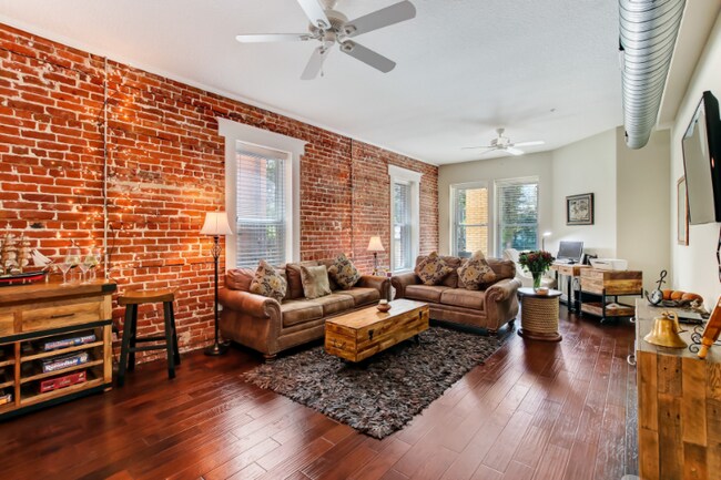 115 W 2nd St in Jacksonville, FL - Building Photo - Building Photo