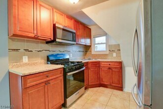195 N 11th St-Unit -3 in Newark, NJ - Building Photo - Building Photo