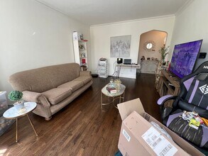 2724 W Farragut Ave in Chicago, IL - Building Photo - Building Photo