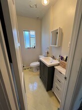 732 S Kern Ave in East Los Angeles, CA - Building Photo - Building Photo