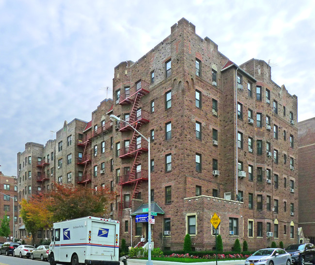 900 Avenue H in Brooklyn, NY - Foto de edificio - Building Photo