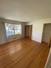 36 Ridgecrest Rd in Amherst, MA - Building Photo - Building Photo