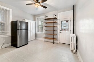 3020 N Calvert St-Unit -1 in Baltimore, MD - Building Photo - Building Photo