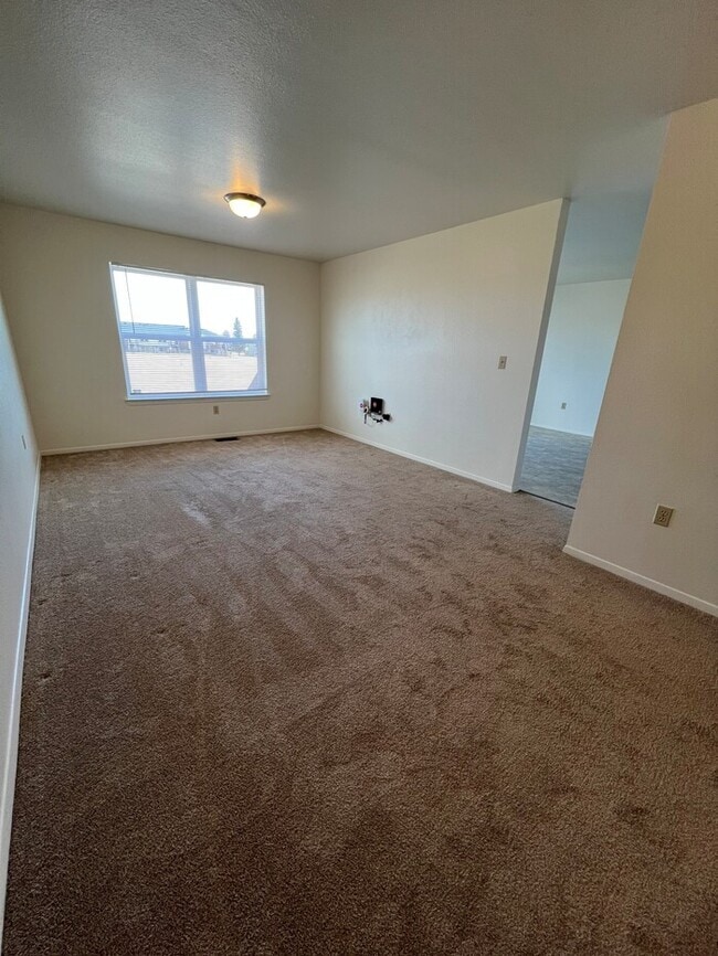 property at 1315 Dakota Dr