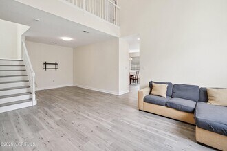 41 Tall Oaks Ct in Old Bridge, NJ - Building Photo - Building Photo